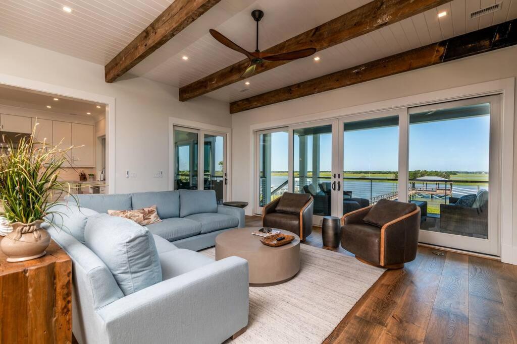 New Waterfront Home With Deep Water Dock Isle of Palms Luaran gambar