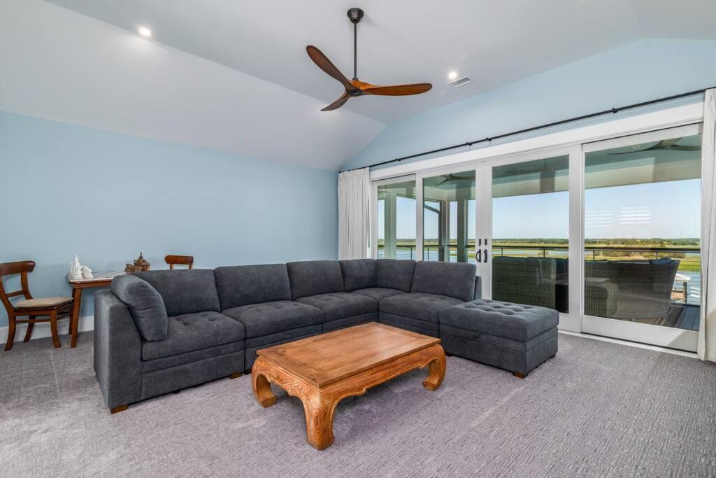 New Waterfront Home With Deep Water Dock Isle of Palms Luaran gambar